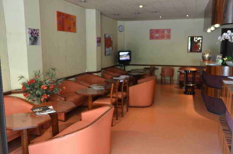 Hotel Cecyl Reims Centre Exterior photo
